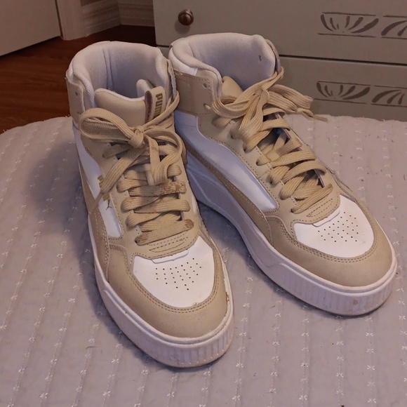 Puma Girls Size 8 High-Top Sneakers in White and Tan - Picture 1 of 12